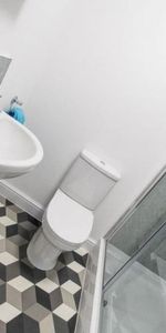 1 bedroom ground floor flat to rent - Photo 4