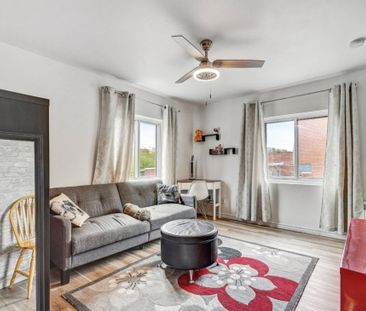 Appartement à louer - Photo 2