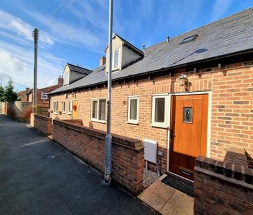 3 bedroom terraced house to rent - Photo 1