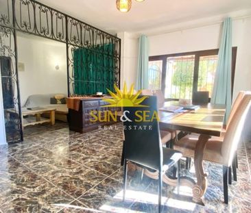 SPACIOUS 5-BEDROOM VILLA WITH PRIVATE POOL AND GARDEN IN CALA DE FI... - Photo 2