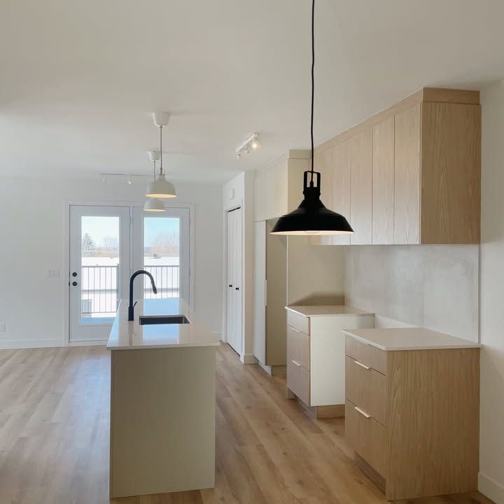 4.5 NEUF - DISPONIBLE MAINTENANT - Photo 1