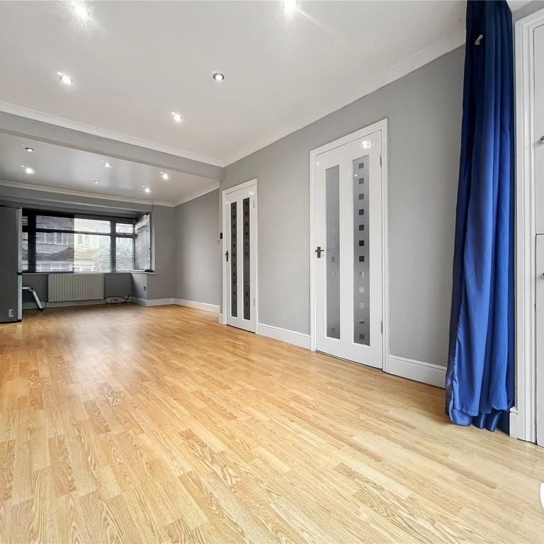 3 bedroom terraced house to rent - Photo 1