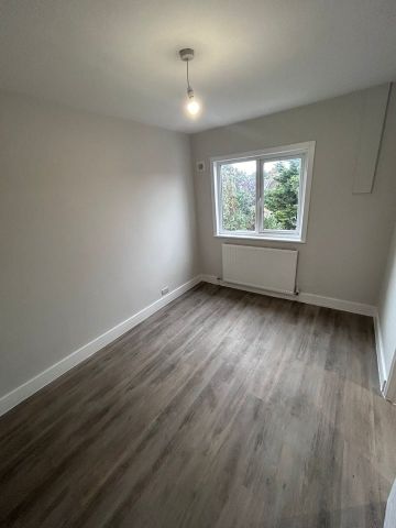 3 Bed Semi-Detached House, Grange Park Road, CR7 - Photo 4