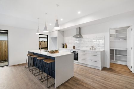 73 Henshaw Street, Ravenswood - Photo 2