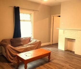 (Downtown) Furnished, 2 Bedrooms Suite! - Photo 1