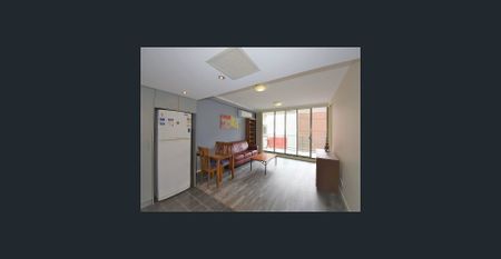 Furnished, Air-con modern apartment - Photo 3