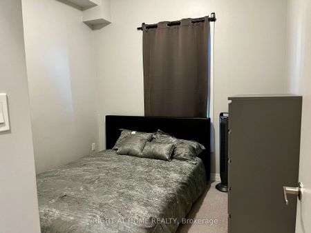 Condo Townhouse For Lease | W8075464 - Photo 3