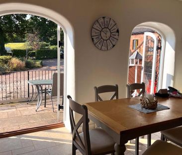 3 bedroom terraced house to rent - Photo 2