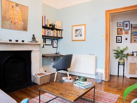 1 Bed Flat, Richmond Terrace, BN2 - Photo 2