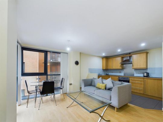 2 bedroom apartment to rent - Photo 1