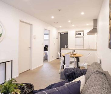 14th Floor - Furnished Central City Apartment - Photo 4