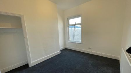 4 Bedroom Terraced House To Rent - Photo 4