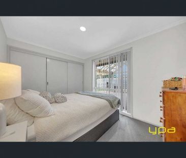“Entertain, Relax & Enjoy Parkland Views!” - 8 Cardiff Crt Craigieburn - Photo 3