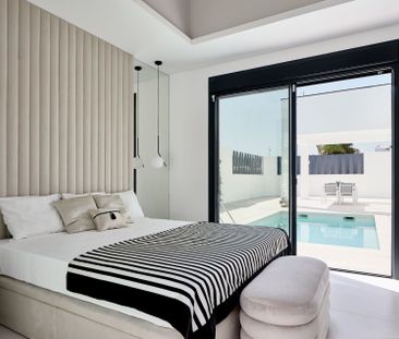 Detached Villa in San Pedro de Alcántara - Photo 1