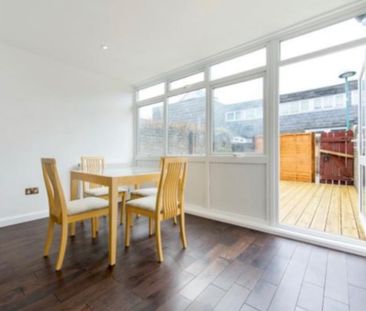3 Bed Terraced House, Ramilles Close, SW2 - Photo 3