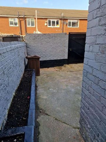 Bedford Road, Liverpool, L20 - Photo 3