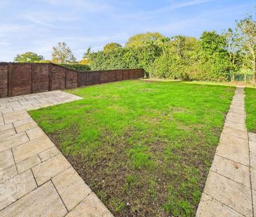 3 bedroom semi-detached house to rent - Photo 4