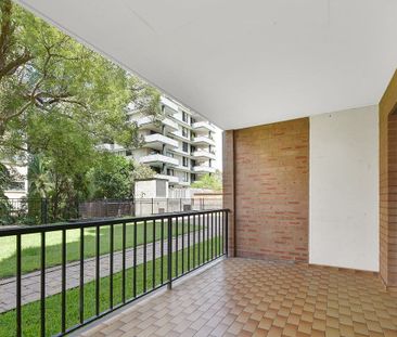 GREAT AND CONVENIENT LOCATION IN BRIGHTON LE SANDS - Photo 4