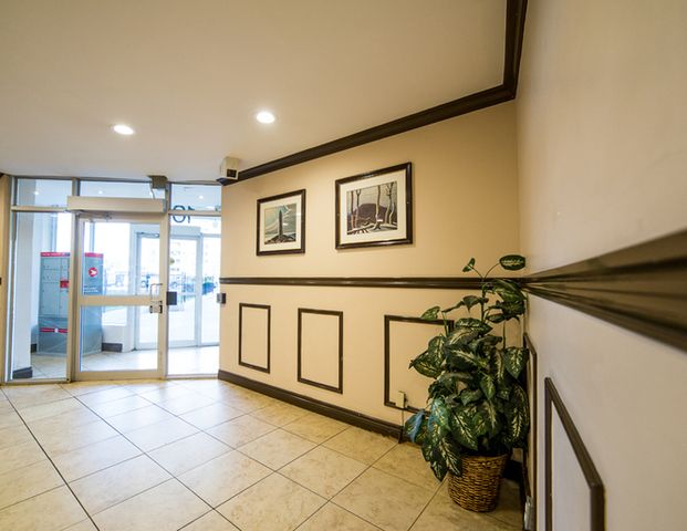 Apartment for rent at 10 Willowridge Road | 10 Willowridge Road, Toronto - Photo 1