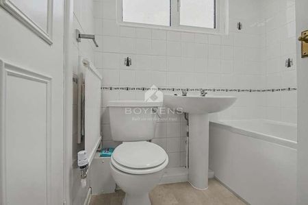 Frinton Road, Kirby Cross, CO13 - Photo 4