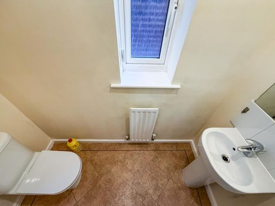 5 bedroom semi-detached house to rent - Photo 1