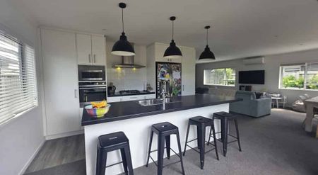 Dive into Dunkeld - Photo 4