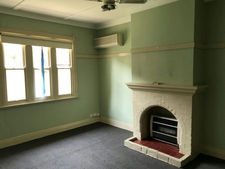 Charming 2-Bedroom Duplex in the Heart of Tamworth - Photo 2