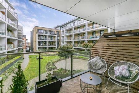 Knaresborough Drive, London, SW18 4GU - Photo 4
