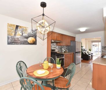 For Lease - 22 Qualivalley Drive, Brampton, Ontario - Photo 4