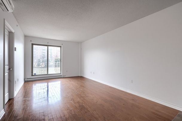 Appartement à louer - Brossard (Noms de rues (P)) Appartement à louer - Brossard (Noms de rues (P)) - Photo 1