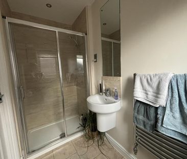 4 bedroom detached house to rent - Photo 5