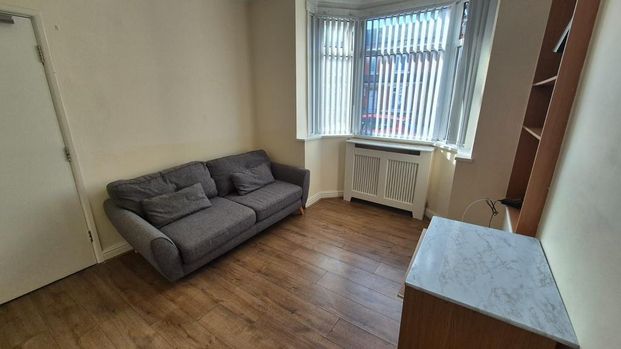 4 bedroom terraced house to rent - Photo 1