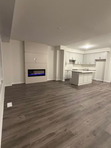 For Lease - 293 LINDSAY Street, Kawartha Lakes, Ontario - Photo 3