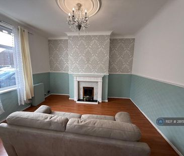 2 bedroom terraced house to rent - Photo 3