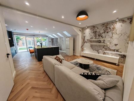 5 bedroom terraced house to rent - Photo 2