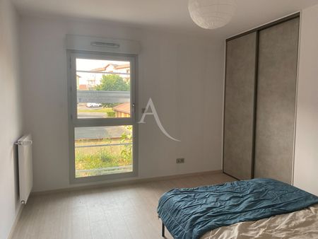 Location Appartement 3 pièces 68m² - Photo 2