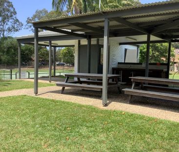 Lovely Villa in Peaceful Varsity Lakes Location - BE QUICK! - Photo 6