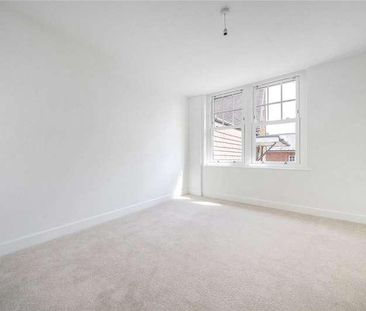 Catteshall Road, Godalming, Surrey, GU7 - Photo 6