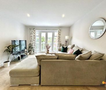 2 bedroom flat to rent - Photo 2
