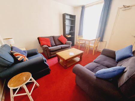 5 Bed Student Accommodation - Photo 3