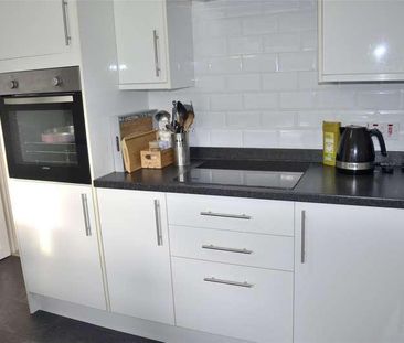 Onslow Gardens, Wallington, SM6 - Photo 3