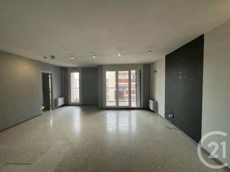 Location Appartement 4 pièces 97m² AUBAGNE 13400 - Photo 3