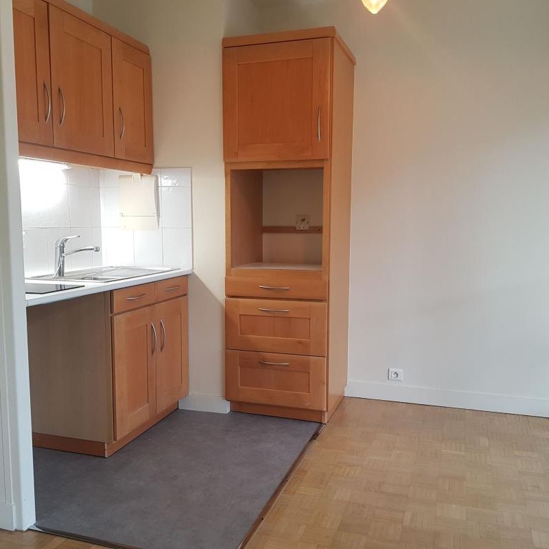 Location Appartement 1 pièce 29m² L HAY LES ROSES 94240 - Photo 1