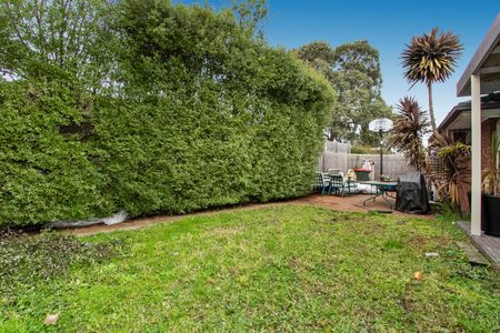 Proud & Spacious Family Home - Photo 3