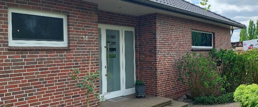 6633 - Charmanter Bungalow mit Gartenidylle in ruhiger Lage von Edewecht - Foto 1