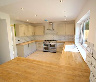 Superbly Presented 4 Bedroom Detached Family Home to Rent in Badby - Photo 3