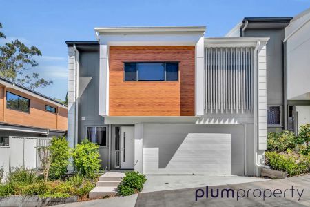 “Modern Townhouse Offering Lifestyle and Convenience In Prime Location!” - Photo 4