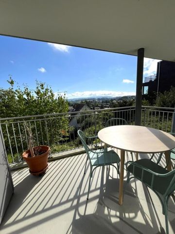 Grosszügige Maisonettewohnung mit Atriumhof, Balkon und Sitzplatz - Photo 3