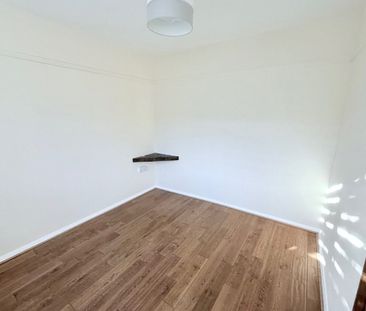 Newhouse Crescent - Photo 3