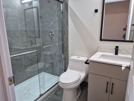 For Lease - 54 Twenty Third Street, Toronto, Ontario - Photo 5